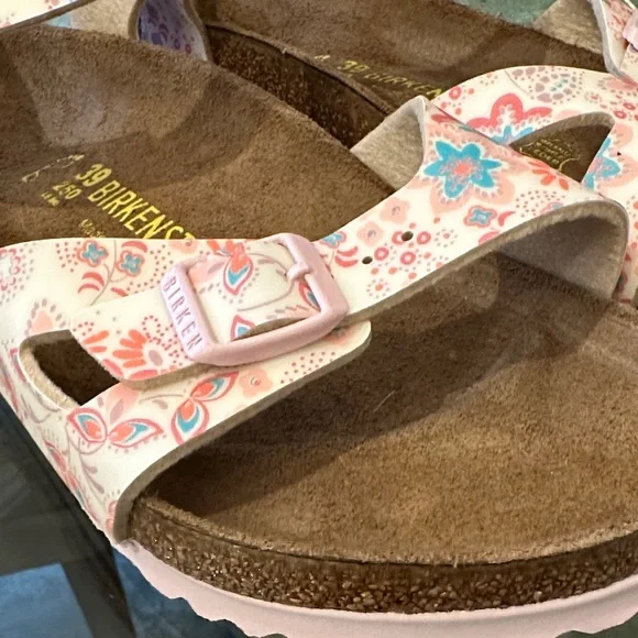 New in Box! $150 Birkenstock Rare Floral Pink Sandals sz 39 8/9 - Picture 4 of 10